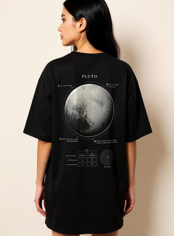 Pluto Oversized Tee